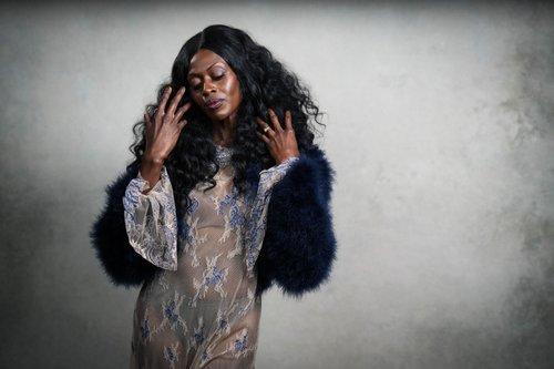 mobile - carousel-hero-element image-0