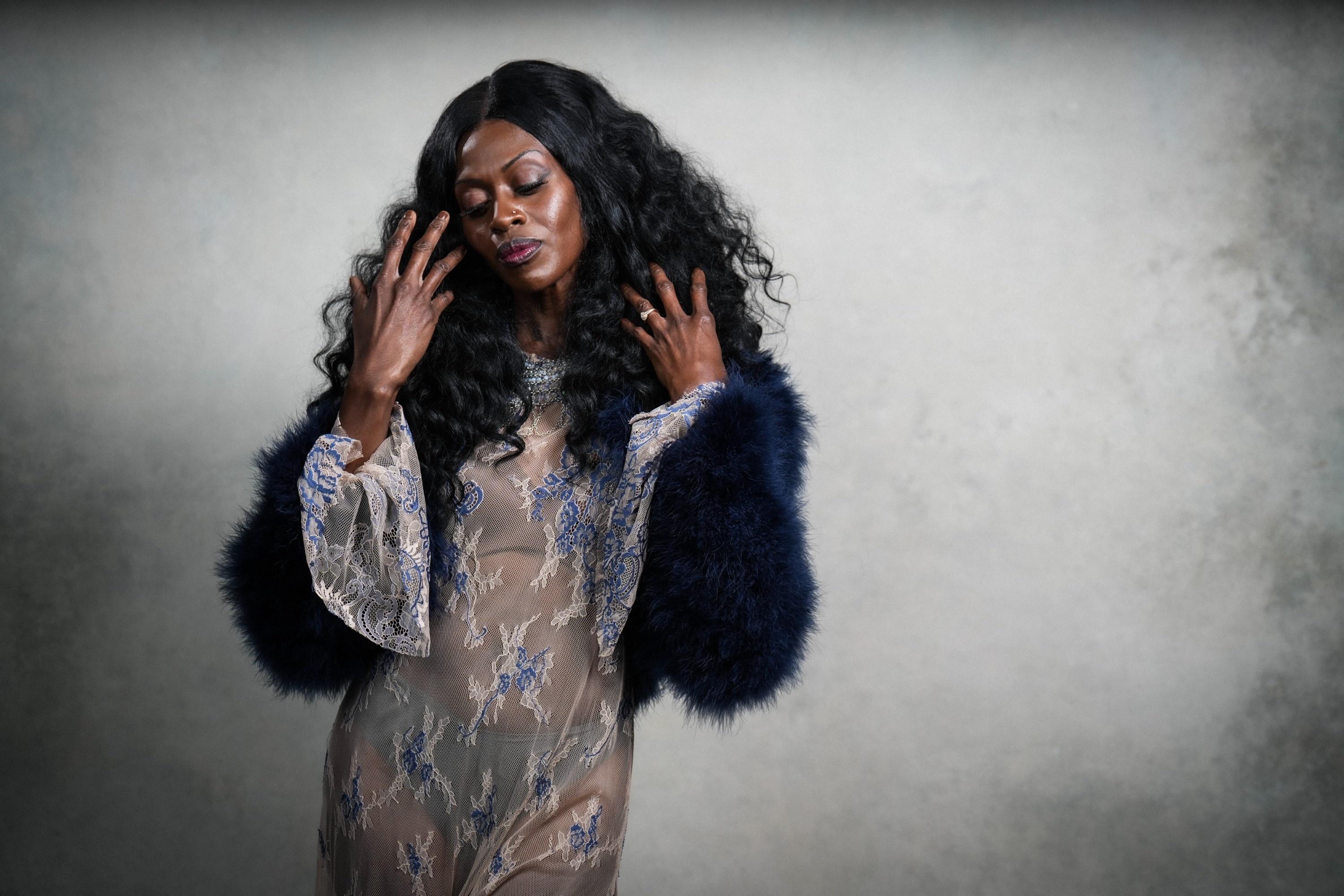 carousel-hero-element image-3