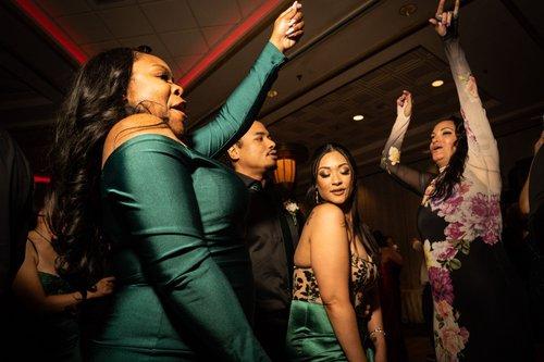 mobile - carousel-hero-element image-3